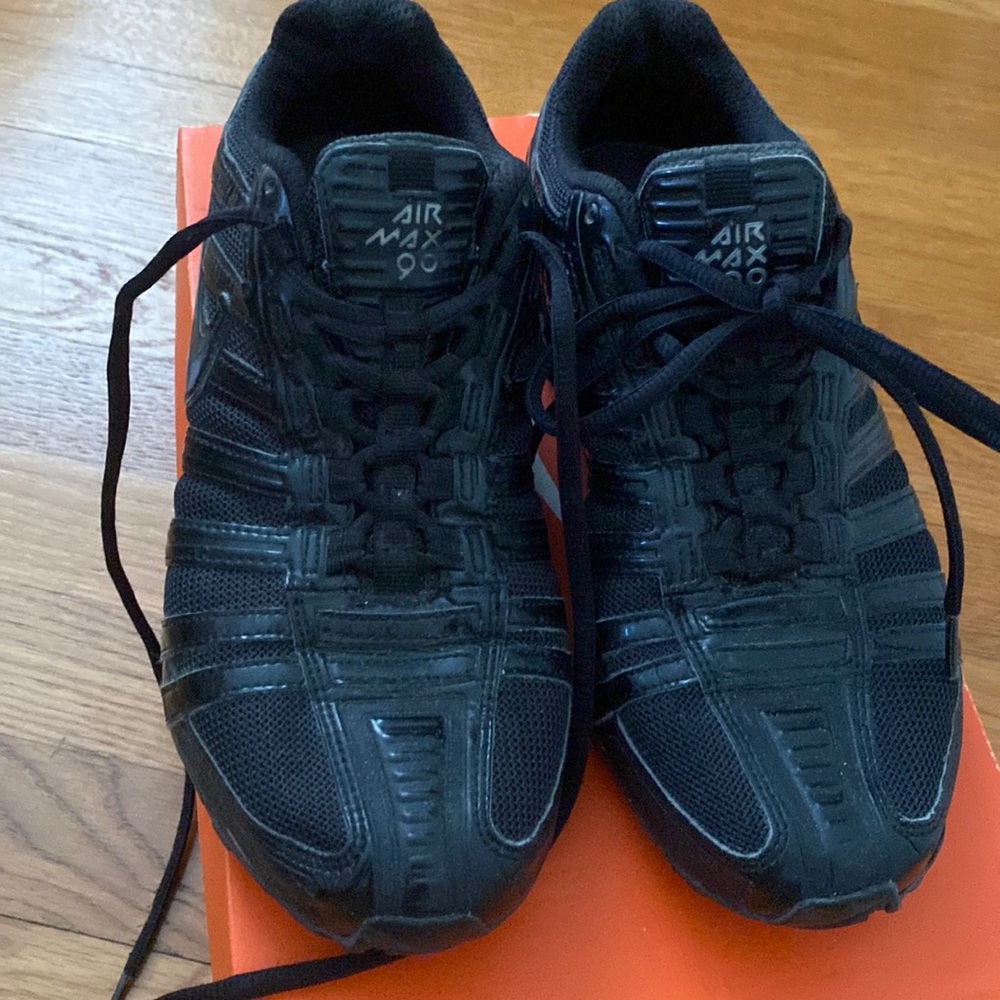 Nike AirMax 90 Women’s 7.5